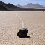 Fenomena Batu Berjalan di Death Valley Asia : Gurun Gobi